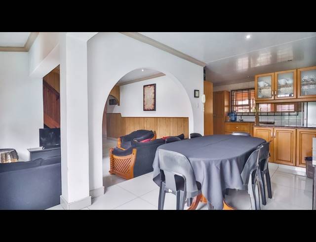 5 BEDROOM HOUSE FOR SALE IN ORIENT HEIGHTS